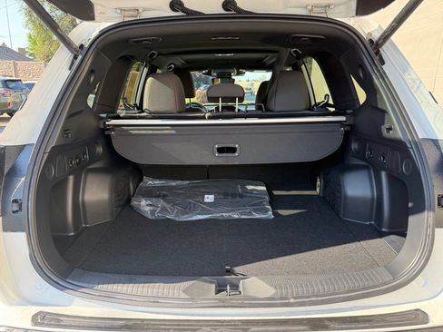 Used 2026 Subaru Forester Premium AWD/4WD image 26