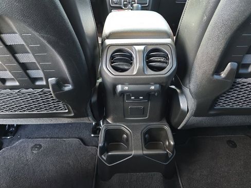 Used 2023 Jeep Gladiator Rubicon w/ Cold Weather Group image 24