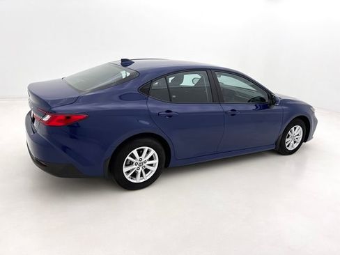 Used 2025 Toyota Camry LE AWD/4WD image 6