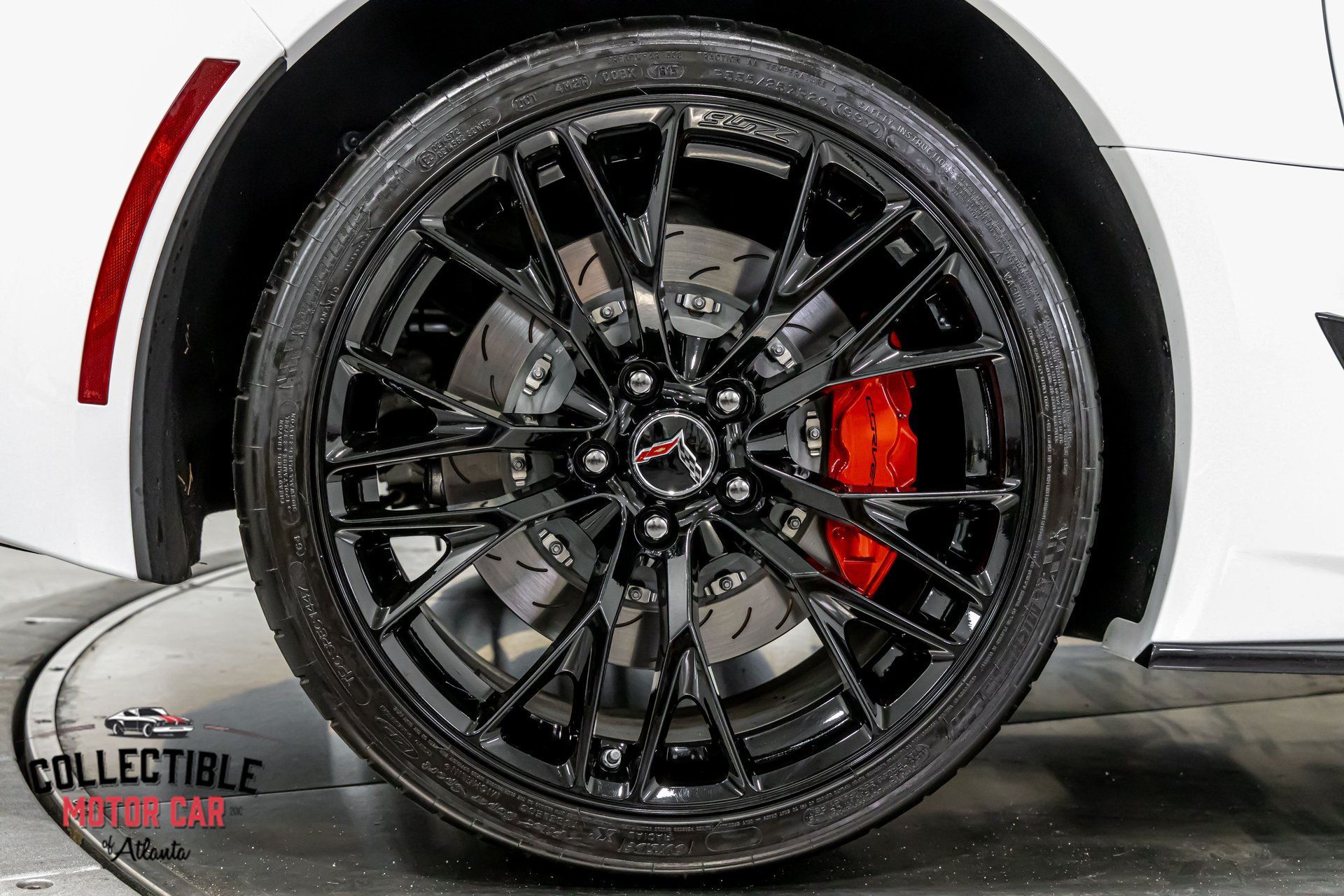 Used 2015 Chevrolet Corvette Z06 w/ 3LZ Preferred Equipment Group RWD image 66