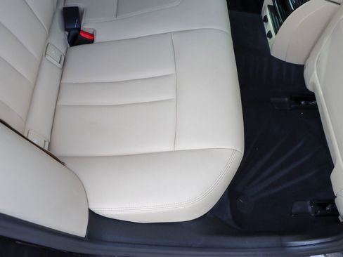 Used 2019 BMW 530e w/ Convenience Package RWD image 20