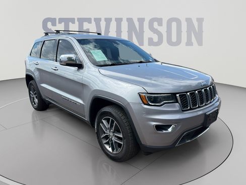 Used 2017 Jeep Grand Cherokee Limited w/ Luxury Group II AWD/4WD image 7