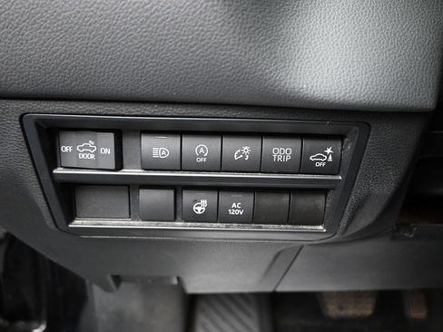 Used 2023 Toyota Tundra Limited AWD/4WD image 12