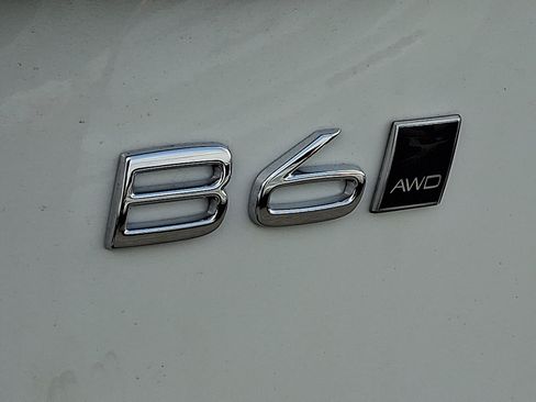 New 2026 Volvo XC90 B6 Plus w/ Protection Package Premier image 16