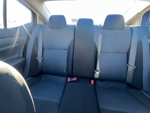 Used 2025 Nissan Versa SV image 38