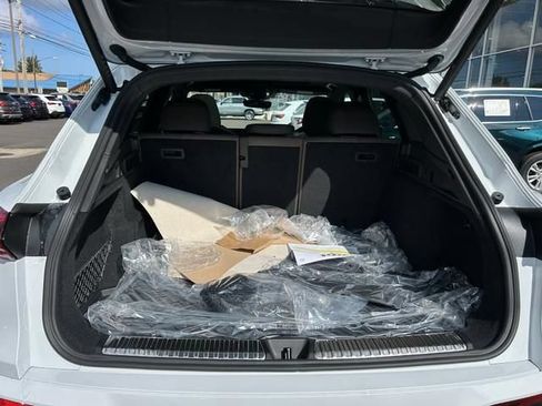 Used 2025 Audi Q5 Premium Plus w/ Premium Plus AWD/4WD image 21