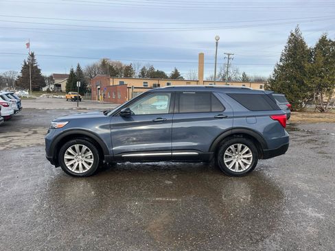 Used 2021 Ford Explorer Limited w/ Equipment Group 301A AWD/4WD image 2