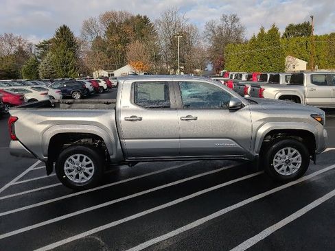 New 2025 Toyota Tacoma SR5 image 2