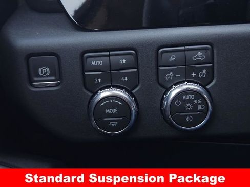 New 2026 GMC Sierra 1500 SLT image 18