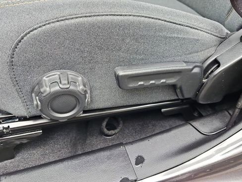 Used 2024 Jeep Gladiator Sport image 14