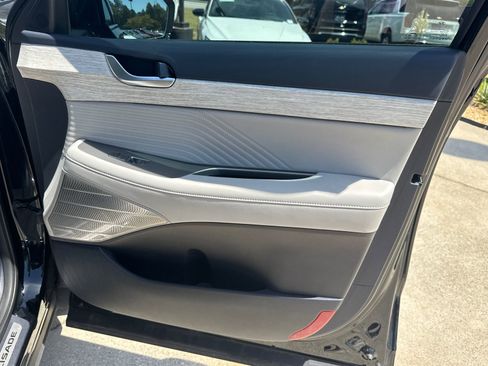 Used 2025 Hyundai Palisade Calligraphy FWD image 14