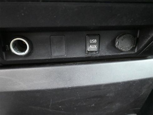 Used 2015 Toyota Tundra SR image 8