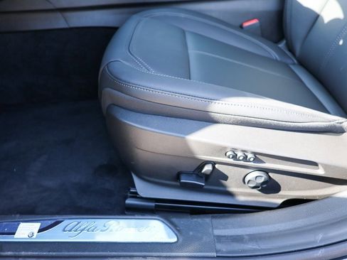 New 2025 Alfa Romeo Giulia Base w/ Driving Assist Package image 18