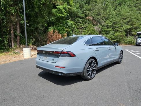 Used 2025 Honda Accord Touring image 5