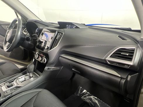 Used 2024 Subaru Forester Premium AWD/4WD image 28