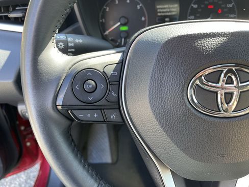 Certified 2024 Toyota Corolla SE w/ SE Package FWD image 18