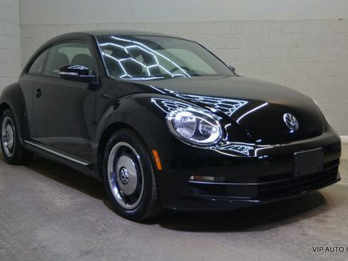 Used 2012 Volkswagen Beetle 2.5 FWD image 1