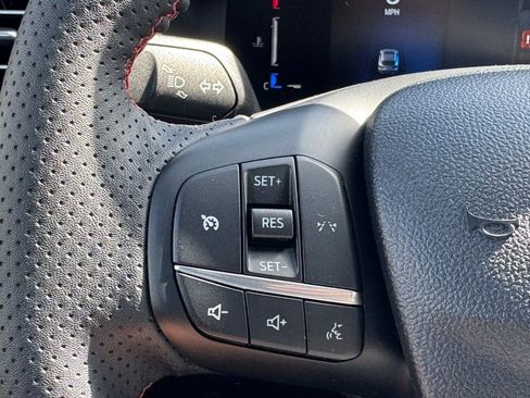Used 2025 Ford Escape ST-Line w/ Cold Weather Package FWD image 21