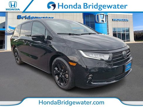 Used 2023 Honda Odyssey Sport image 1