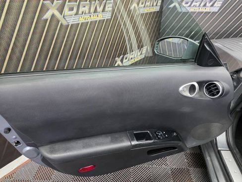 Used 2005 Nissan 350Z Grand Touring image 17