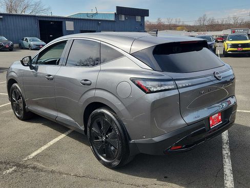 Certified 2025 Nissan Murano SV image 6