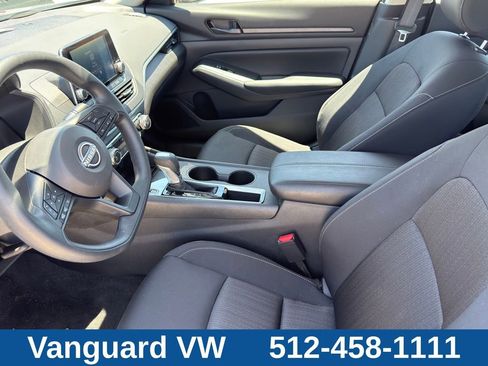 Used 2025 Nissan Altima 2.5 S FWD image 11