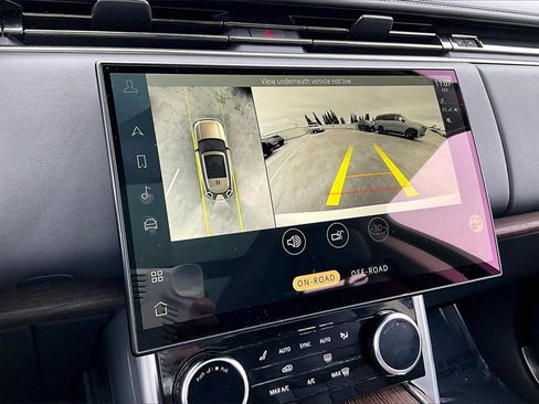 Used 2023 Land Rover Range Rover SE image 14