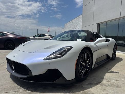 New 2023 Maserati MC20 Spyder image 6