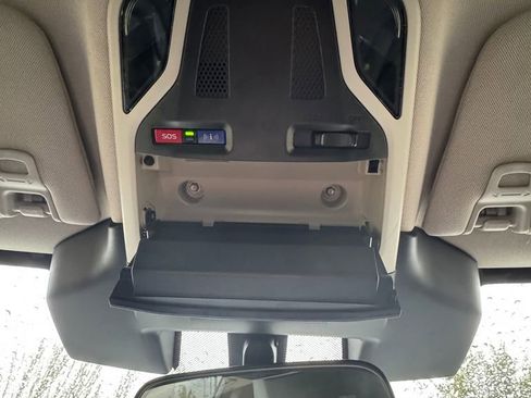 Used 2024 Subaru Outback Premium AWD/4WD image 26