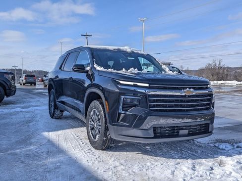 New 2026 Chevrolet Traverse LT w/ Driver Confidence Package image 5