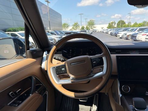 Used 2023 Land Rover Range Rover SE AWD/4WD image 14