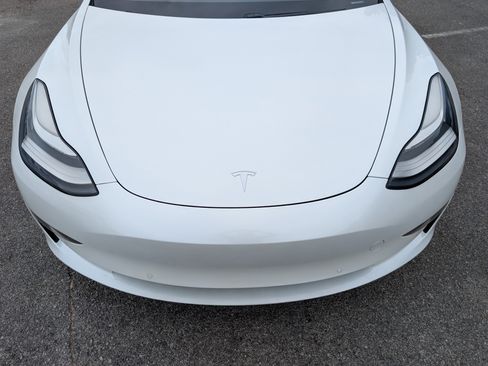 Used 2020 Tesla Model 3 Standard Range Plus RWD image 12