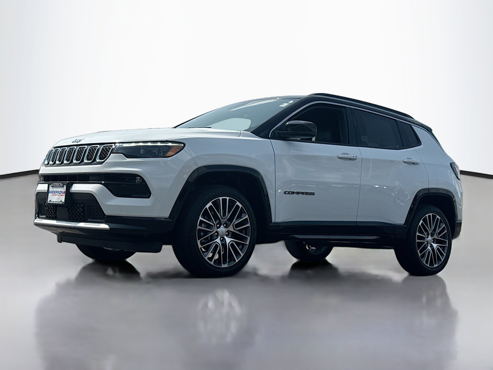Used 2023 Jeep Compass Limited w/ Elite Group AWD/4WD image 14