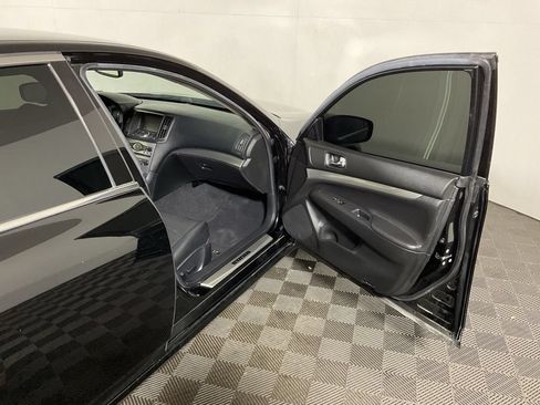 Used 2013 INFINITI G37 Journey RWD image 28