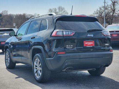 Used 2019 Jeep Cherokee Latitude Plus w/ Cold Weather Group AWD/4WD image 5
