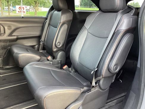 Used 2024 Toyota Sienna XSE w/ XSE Plus Package AWD/4WD image 16