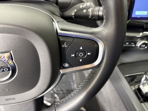 Used 2023 Volvo XC60 B5 Core image 22