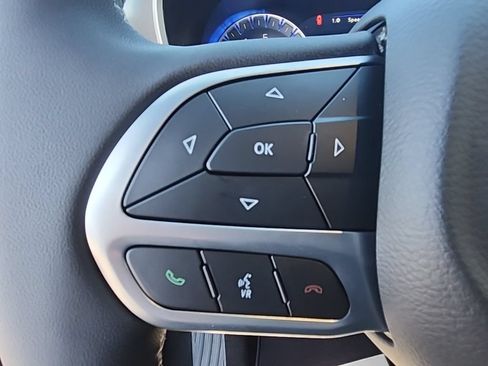 New 2026 Chrysler Pacifica Select FWD image 11