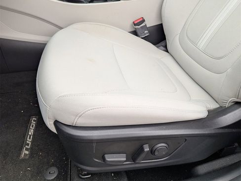 Certified 2025 Hyundai Tucson SEL image 15