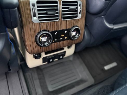 Used 2019 Land Rover Range Rover HSE image 20