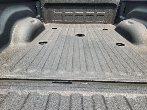 New 2026 RAM 2500 Laramie w/ Night Edition AWD/4WD image 25