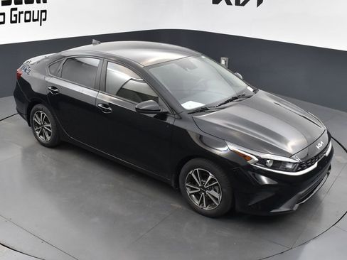 Certified 2022 Kia Forte LXS FWD image 15