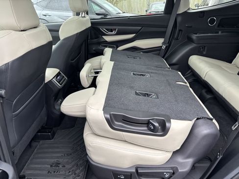 Used 2022 Subaru Ascent Limited w/ Technology Package image 28