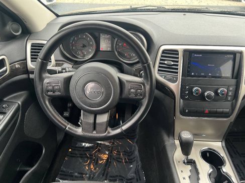 Used 2012 Jeep Grand Cherokee Laredo w/ Laredo E Group AWD/4WD image 31