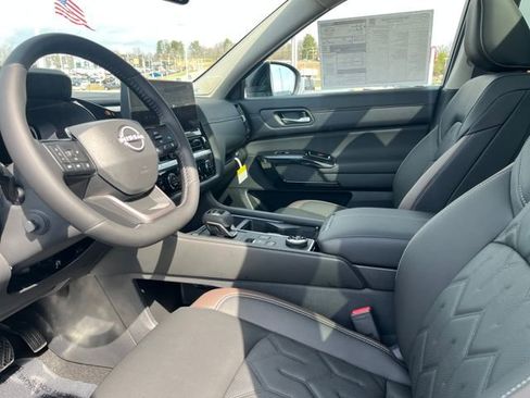 New 2026 Nissan Pathfinder Platinum image 29