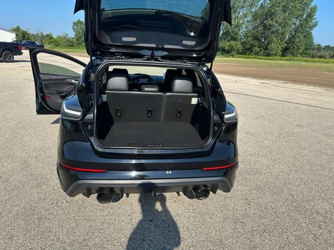 Used 2017 Ford Focus RS image 19