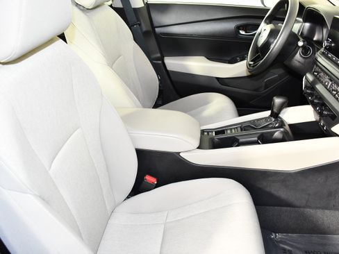 Certified 2025 Honda Accord LX image 40