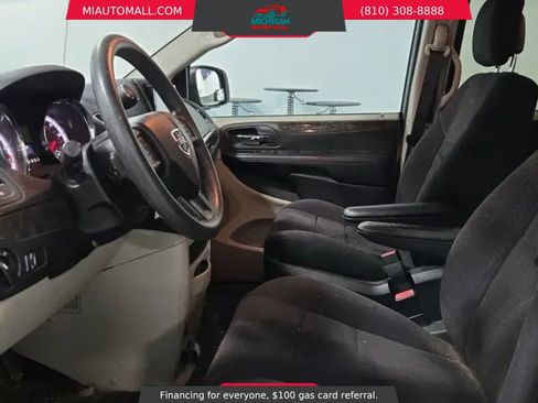 Used 2011 Dodge Grand Caravan Express image 7