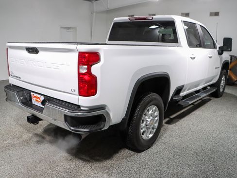 Used 2024 Chevrolet Silverado 2500 LT AWD/4WD image 7