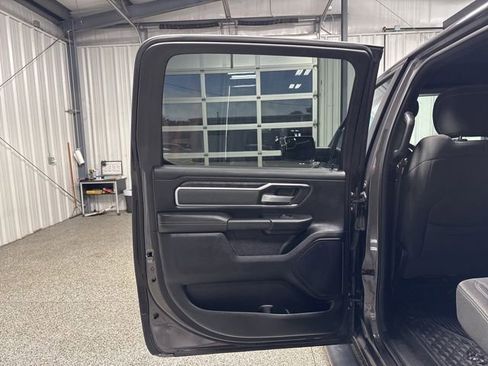 Used 2021 RAM 1500 Big Horn AWD/4WD image 12